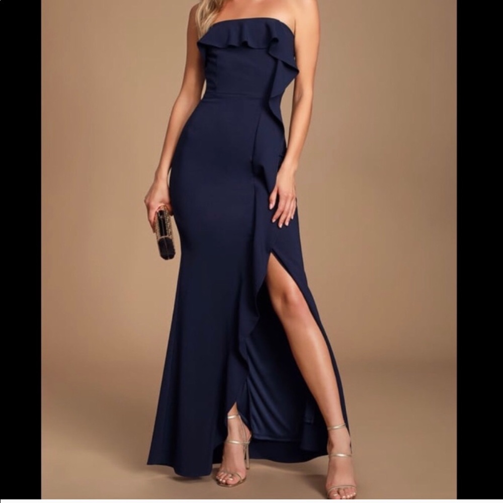 Lulu’s Valerie Ruffled Strapless Maxi Dress